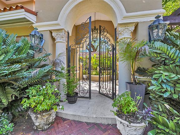 3rd image of 6200 Granada Blvd