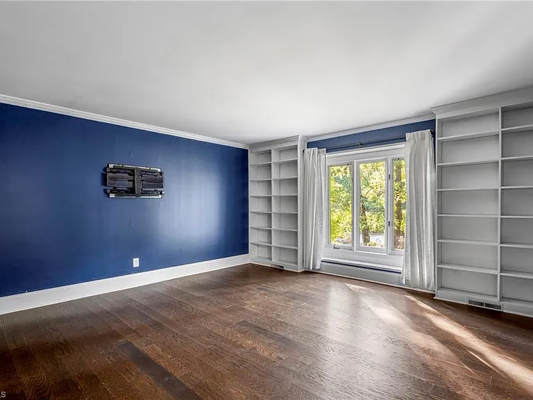 4103 Oak Hollow Dr — Photo 3
