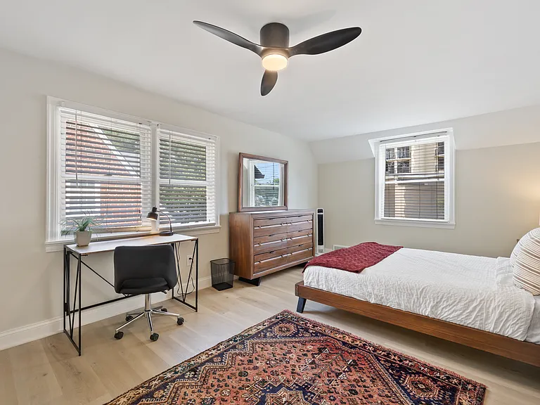4225 E West Hwy — Photo 13