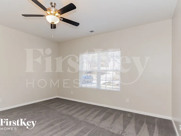 12204 Flatbush Dr — Photo 10