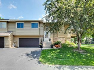 6864 Sherwood Rd, Woodbury, MN 55125
