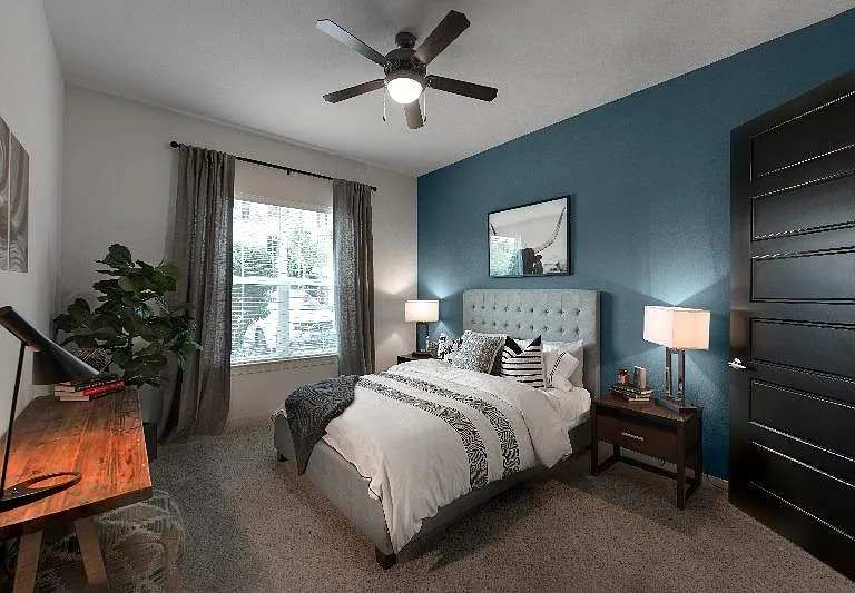 7600 Kirby Dr — Photo 18
