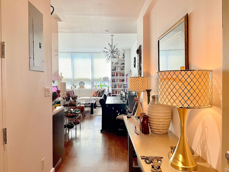 1st image of 217 51st Ave APT 413