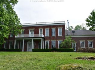 1025 College Cir, Saint Albans, WV 25177