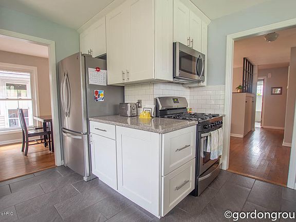 4th image of 2646 Albert Dr SE