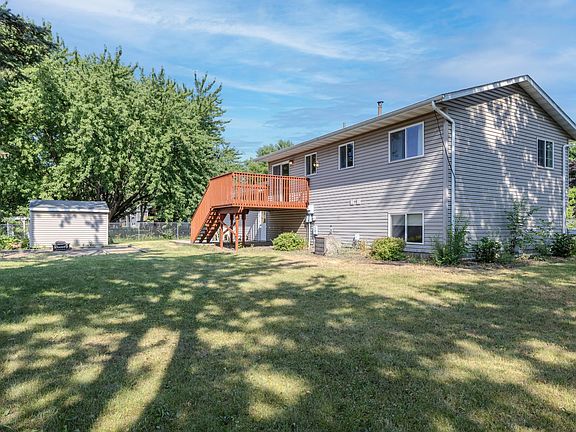 4th image of 705 3rd Ave N