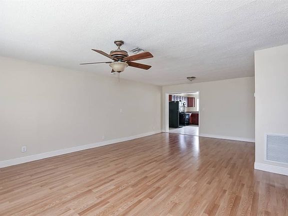 5th image of 6841 SW 17th St