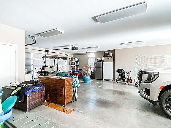 4th image of 518 S Sugartree Dr