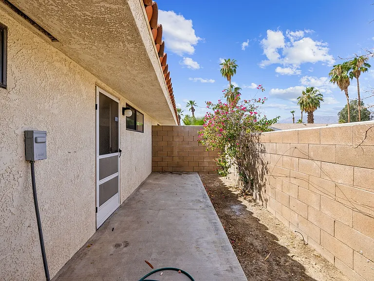 73810 Santa Rosa Way — Photo 14