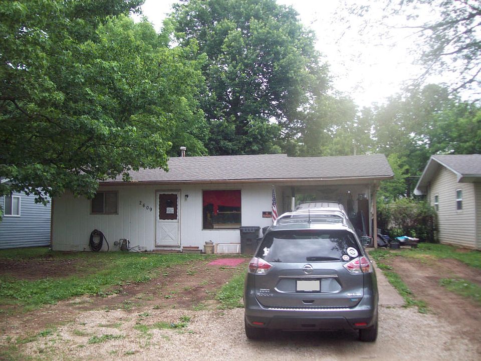 2nd image of 2609 W Madison St