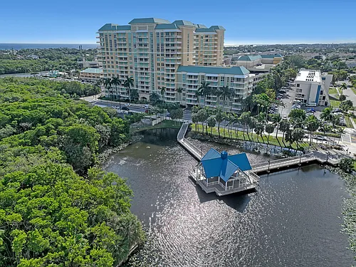 700 E Boynton Beach Blvd Photo 1
