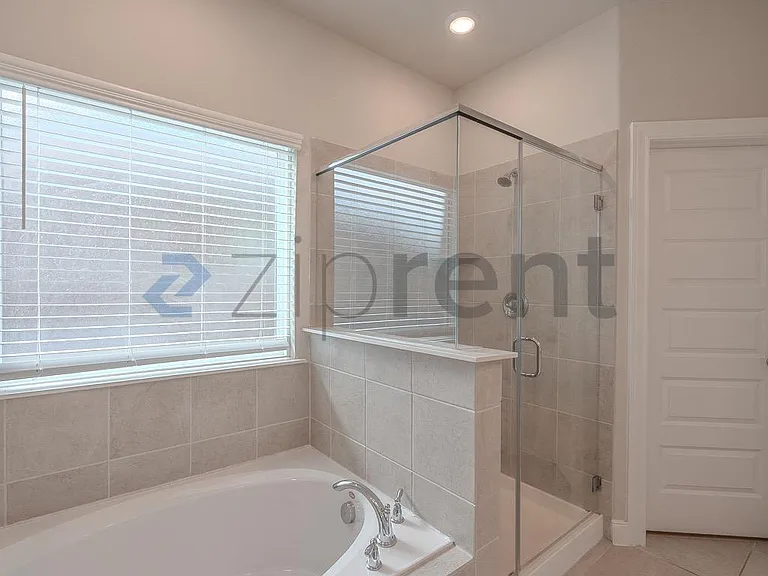 24714 Aliaga Glen Dr — Photo 17