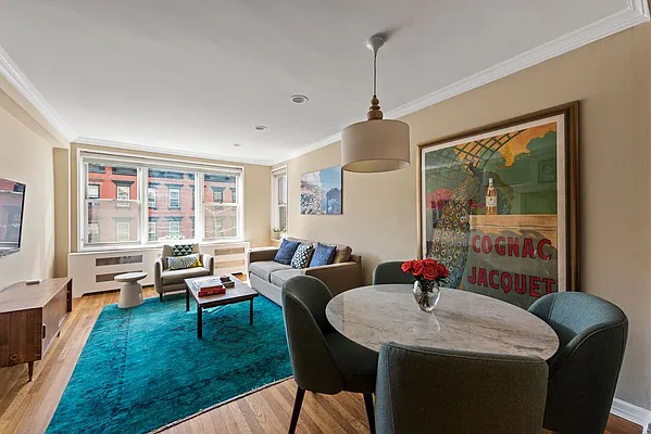 Sold by Nest Seekers International | media 8