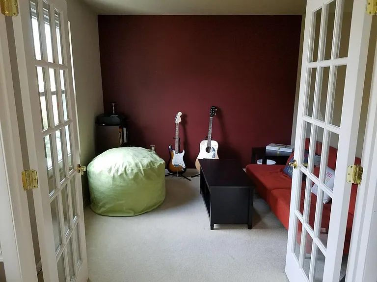 Den/3rd bedroom