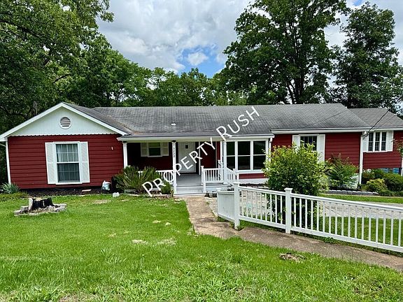 3rd image of 3229 Westonia Dr