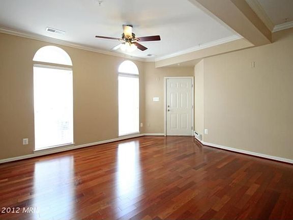 2nd image of 2481 Eastbourne Dr #234