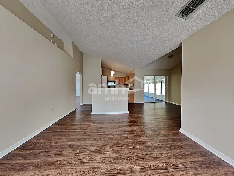 7405 Prosperity Park Rd N — Photo 18