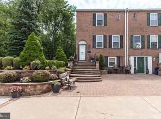 232 Parkdale Rd, Philadelphia, PA 19154