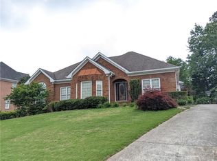 115 Parkview Trace Pass, Lilburn, GA 30047