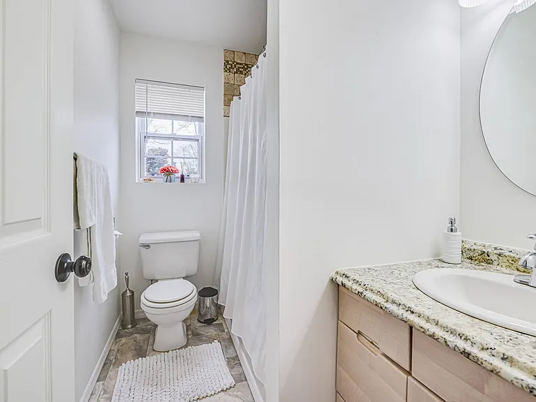 71 Hampton Rd — Photo 9