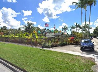 9950 SW 56th St, Miami, FL 33165