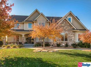 21311 Walnut St, Elkhorn, NE 68022