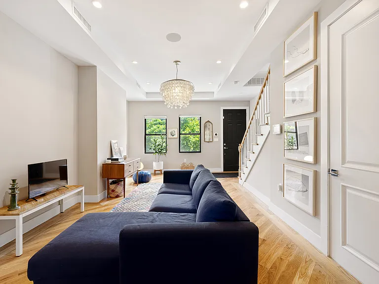 297 Quincy St #2 — Photo 4