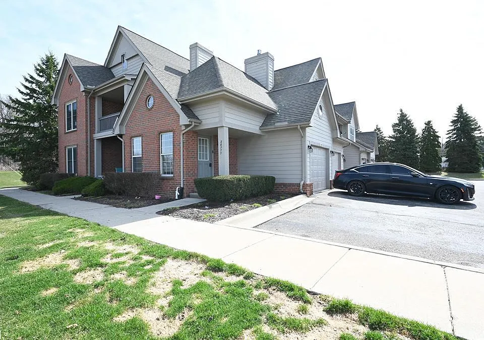 28777 Berwick Ct #1