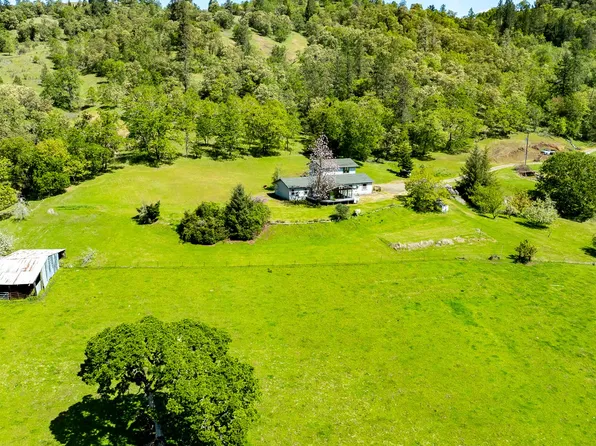 1360 Sunshine Rd, Roseburg, OR 97470