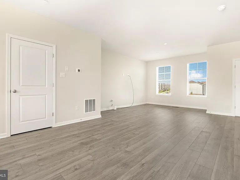 450 Herringbone Way — Photo 5