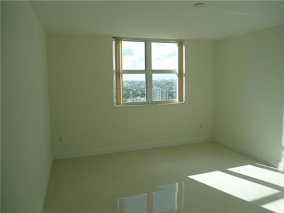 3rd image of 1451 S Miami Ave APT 505