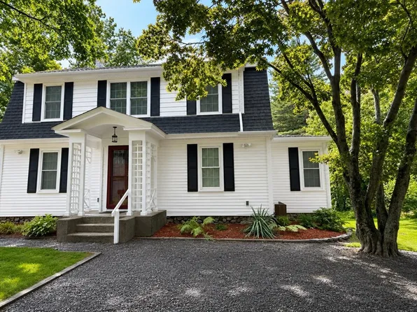 35 Beach St #A, Millbury, MA 01527