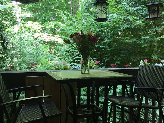 5th image of 1579 Arlington Ave #1579A