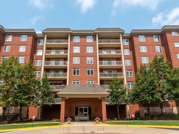 8400 Callie Ave Unit 205, Morton Grove, IL 60053