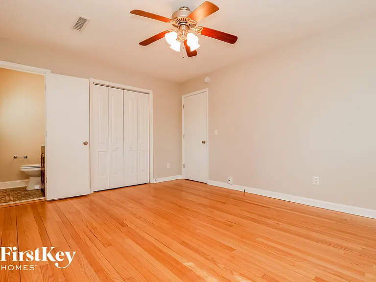 1448 Manor Blvd — Photo 10