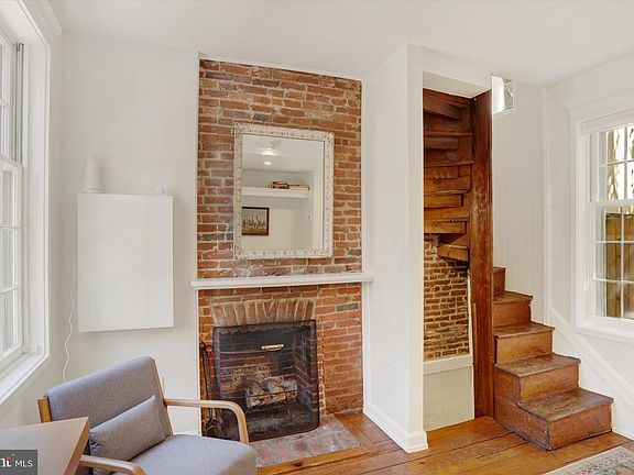 5th image of 731 S American St
