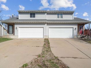 879 Boston Way, Coralville, IA 52241