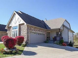 6204 Waterford Ct, Johnston, IA 50131