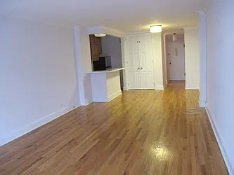 Rented by Metropolis Real Estate of Manhattan