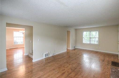 4th image of 8824 Minnehaha Ln