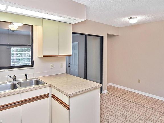 5th image of 1142 Fleetwood Dr