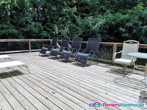 3rd image of 2421 Lorien St