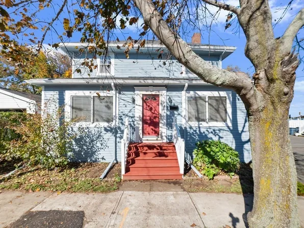 74 Arnold Rd, Quincy, MA 02171