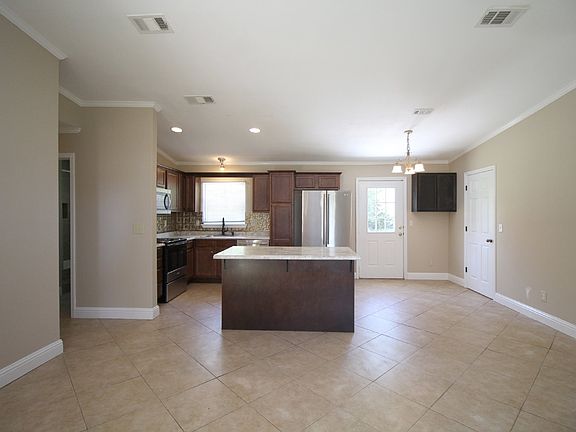 2nd image of 6841 Melanie Dr