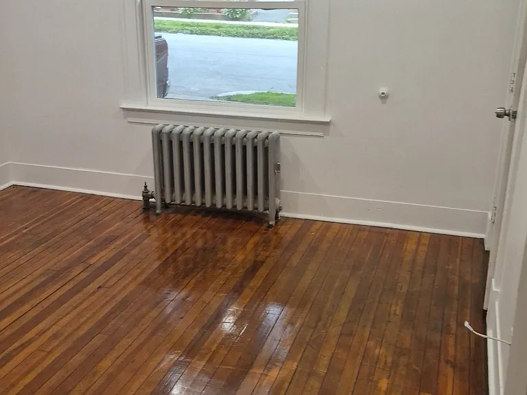195 Francis Ave #4 — Photo 2