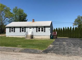 2 Village Ln, Biddeford, ME 04005