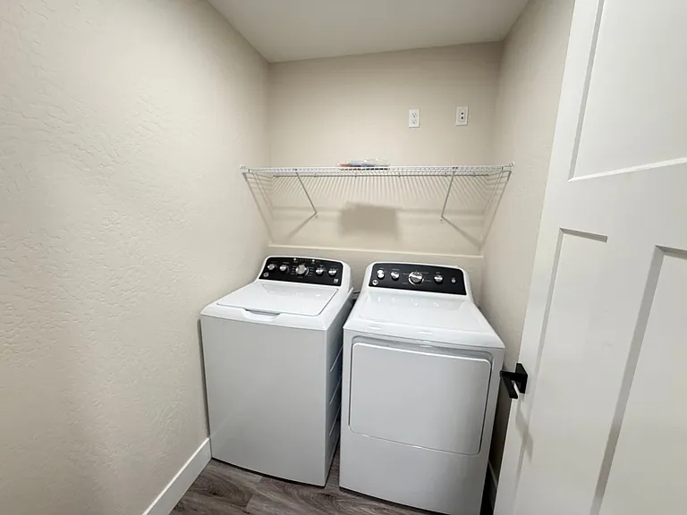228 E Lobo Loop — Photo 20
