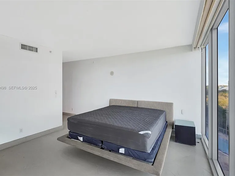 601 NE 36th St #912 — Photo 13
