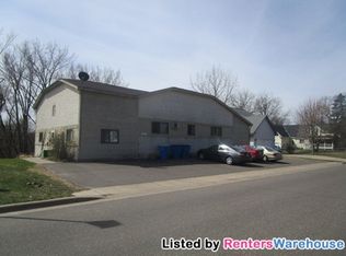 533 3rd Ave SW APT 1, Cambridge, MN 55008