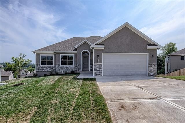 1st image of 20013 E Castle Dr